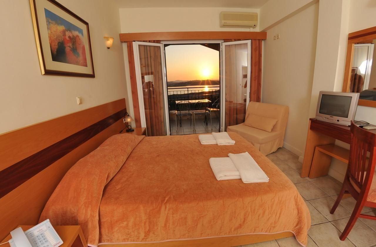Corfu Hellinis Hotel Kanoni  Exterior photo